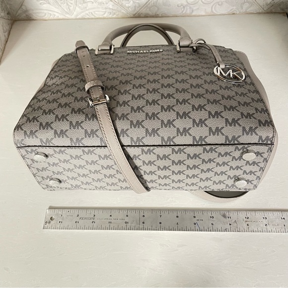 Michael Kors - Kellen Medium Satchel - Grey & Silver - Picture 7 of 14